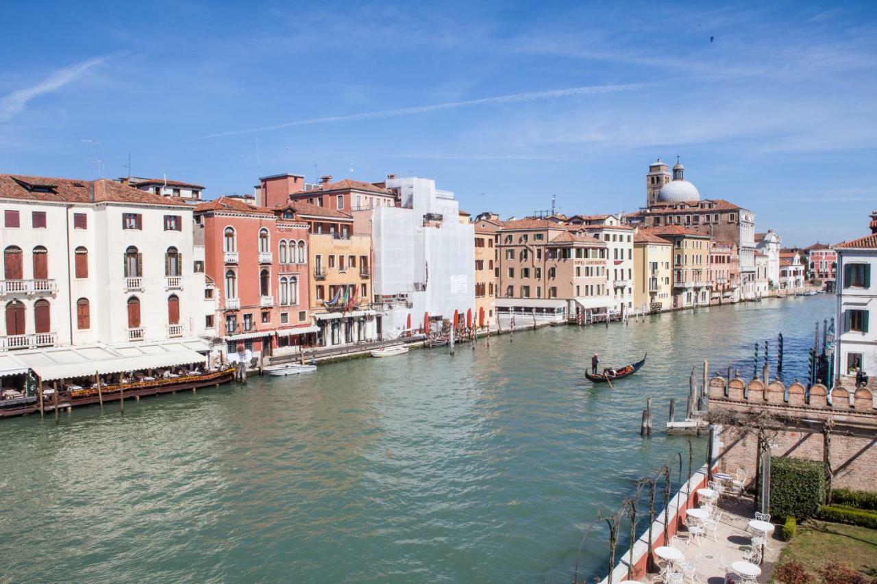 Palazzetto Foscari Bed and Breakfast Venedig Exteriör bild